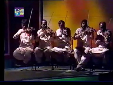 2) Mussarat Nazir. Az a singer some of her best ghazals_geets).. kut kut maa bajra kotha utta