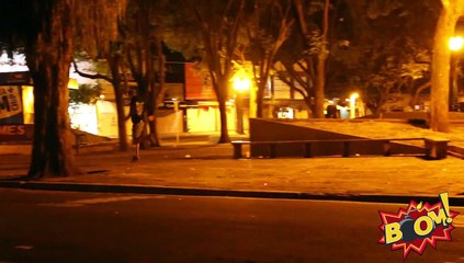 Caméra cachée : un tireur d'élite à l'arrêt du bus