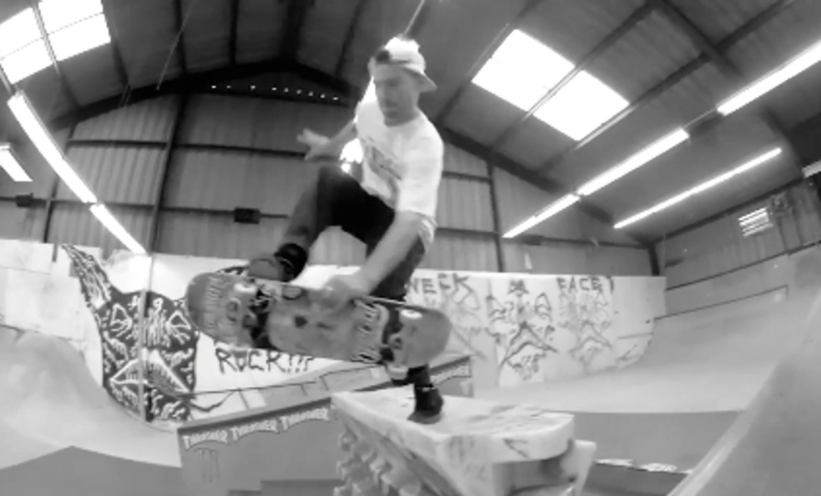 Amazing Double Rock by Rob Smith and Phil Zwijsen American Vacation - Skateboarding