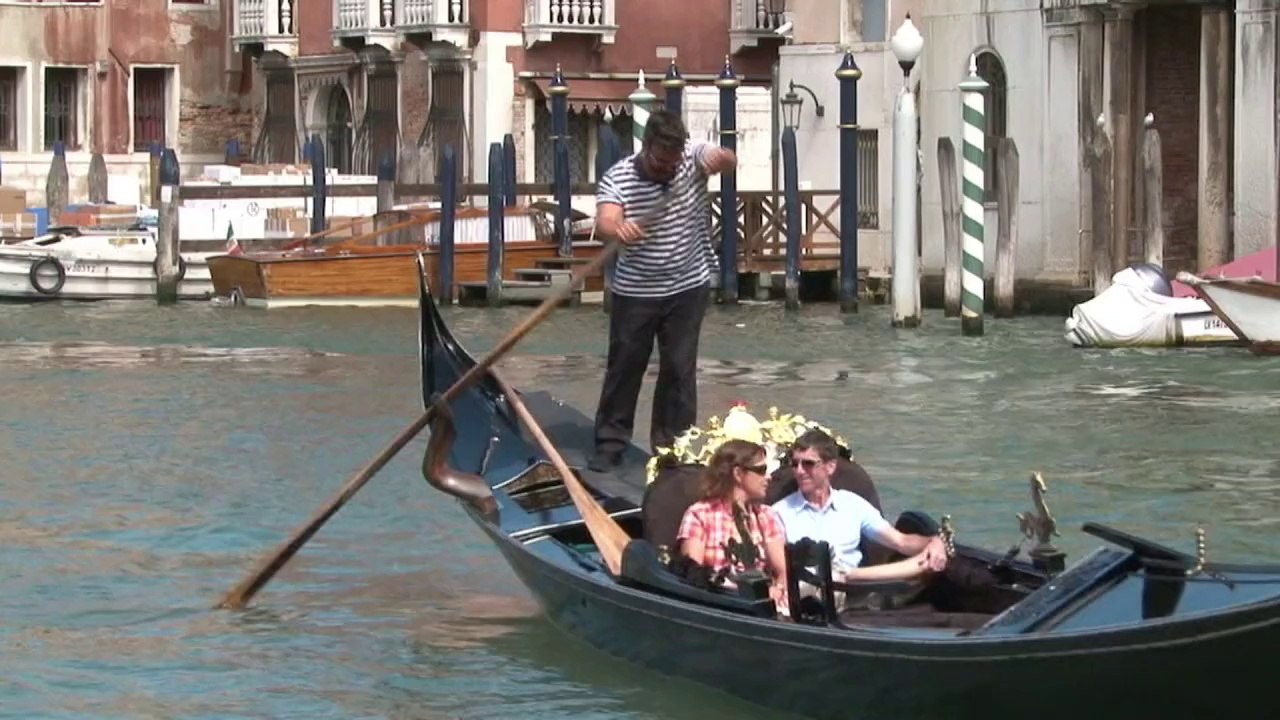 Mit dem Panzer nach Venedig: Polizei nimmt Separatisten fest