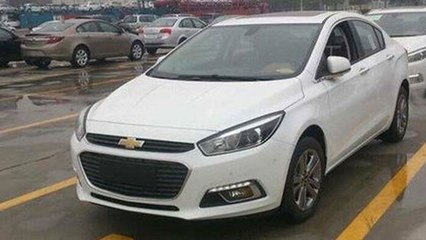 Next-Gen Chevrolet Cruze Spied Undisguised !