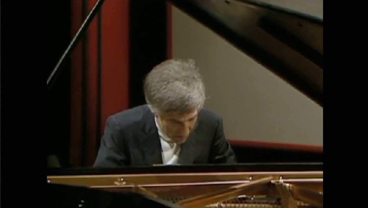 VLADIMIR ASHKENAZY PLAYS TWO SCHUBERT IMPROMPTUS LIVE
