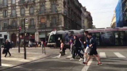Le tramway FCG dans les rues de Grenoble