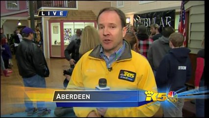 City of Aberdeen unveils statue of Kurt Cobain - KING5.com Seattle