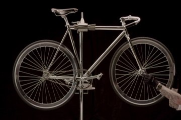 ALFEX art on wheels by Kreepz Custom Cycles - Trailer - Fixe Gear Bike