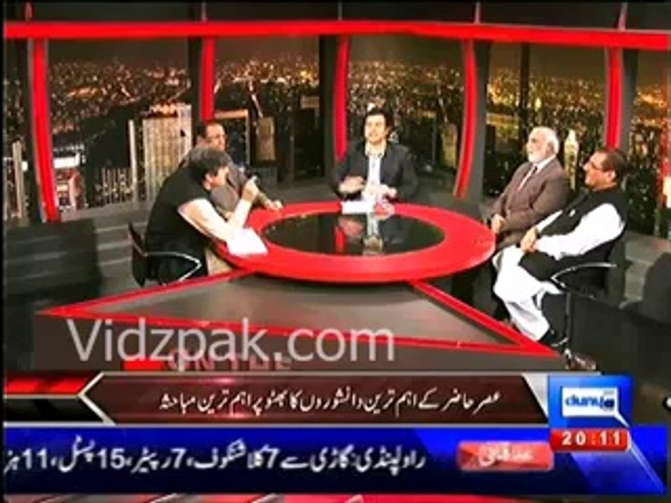 Clash between Iftikhar Ahmed & Haroon Rasheed in a show