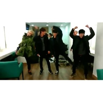 FTIsland Dance Behind Stage.