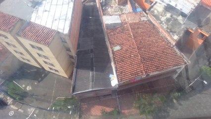 A bord du "téléphérique des pauvres" de Medellin