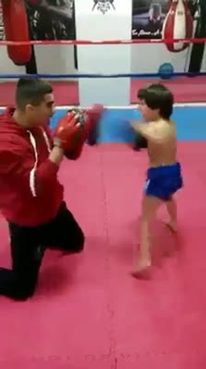 Bruce Lee'nin Kayıp Oğlu.. - Yok Böyle Bir Şey!!