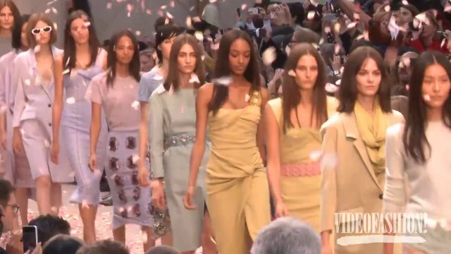 WATCH: Burberry Prorsum Spring/Summer 2014 London Fashion Week runway & interviews
