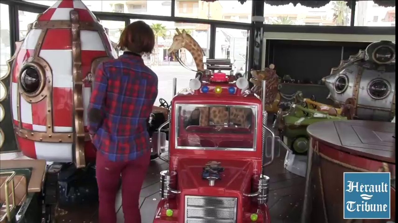 CAP D'AGDE - 2014 - Un nouveau manège trône sur l’esplanade Racine... Par Olivier RAYNAUD