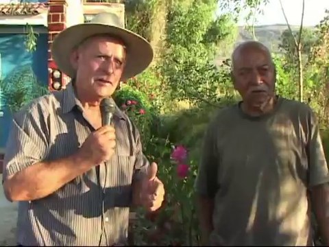 MI ATOTONILCO BONITO -URGEN LAS BANQUETAS EN LA SALIDA NORTE DEL PUEBLO-