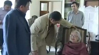 Musharraf and his mother with Rana Mubashir