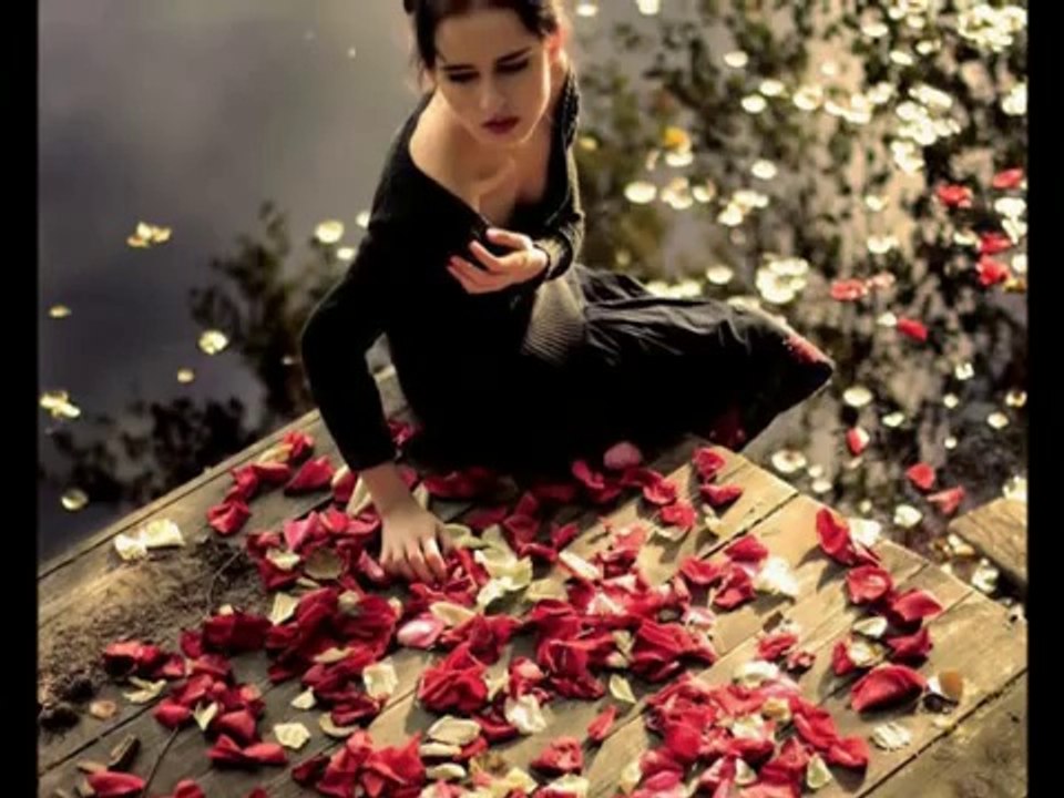 MELIHAT GÜLSES - Ben Aşkı İlk Defa Sende Tanıdım