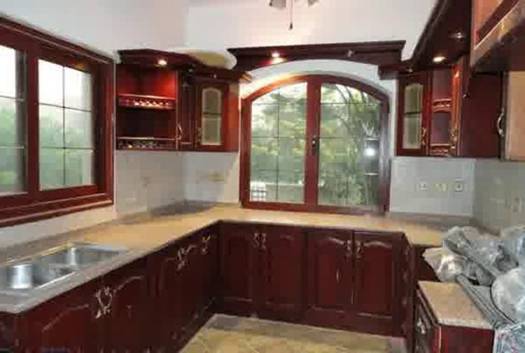 Unfurnished Villa with Garden   Swimming Pool for Rent in Mirage City
