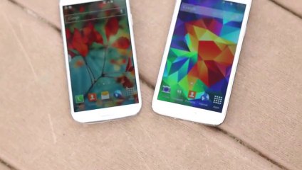 Samsung Galaxy S5 Drop Test (UrduPoint.com)