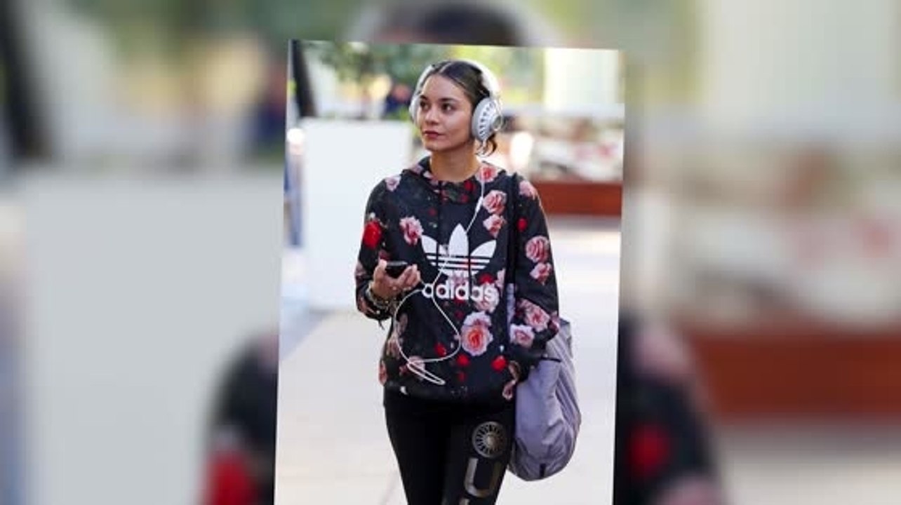 Vanessa Hudgens mit JBL-Kopfhörern nach dem Workout