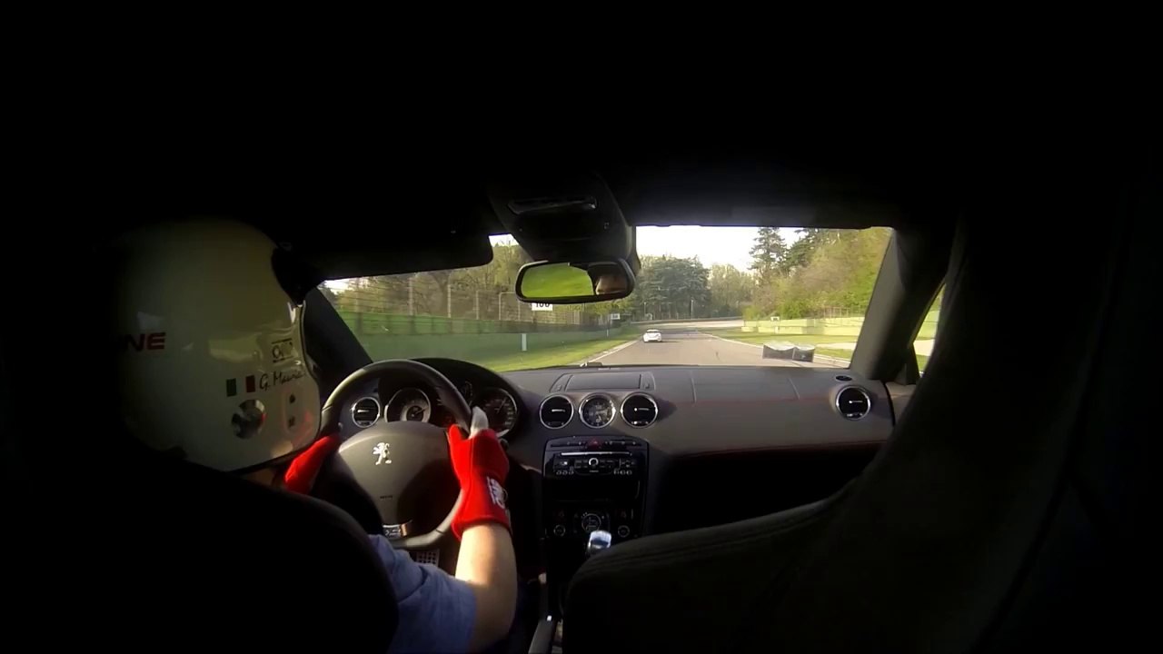PEUGEOT RCZ R: giro di pista ad Imola