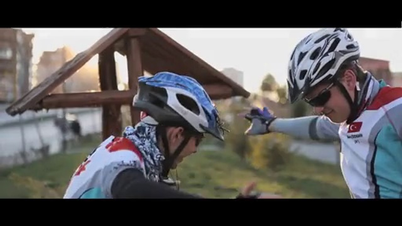 Ömer Kağıt & Hüseyin Kağıt ( Alacağın Olsun Senin ) 2014  Klip