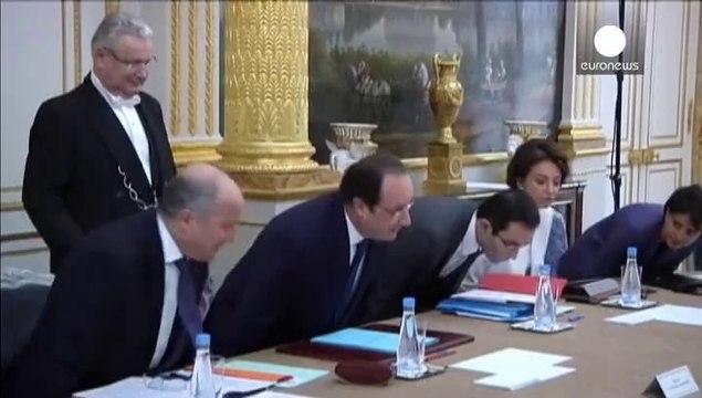 Prima riunione per il governo Valls