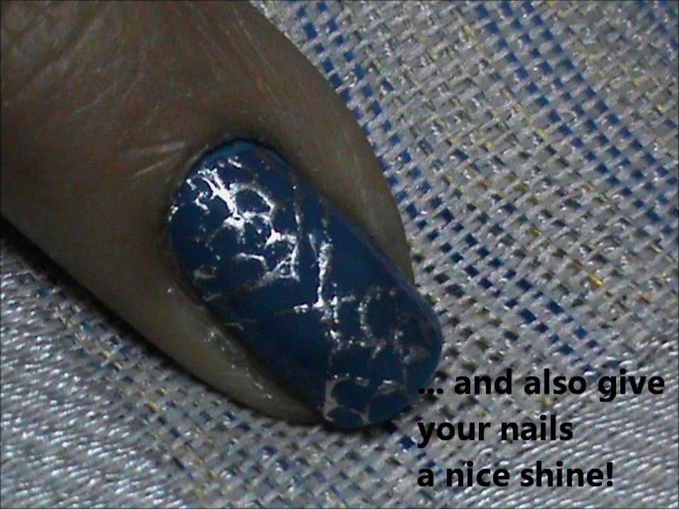 Fishnet nail art