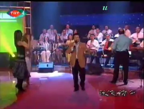 Mehmet ŞAFAK-Dalda Çıkmış Bir Elma