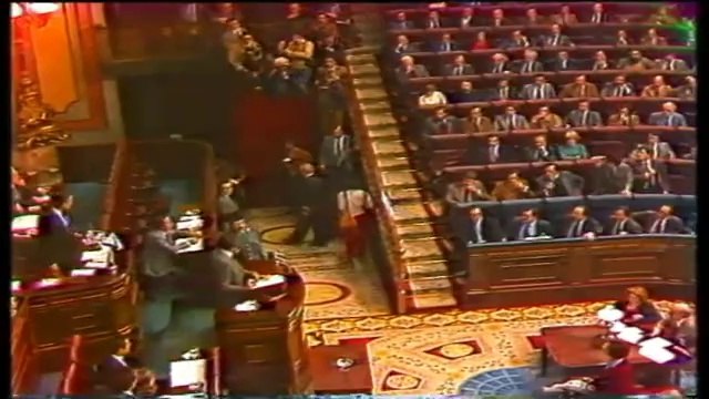 TV3 - Telenotícies migdia - Pilar Urbano presenta el polèmic llibre sobre el 23-F