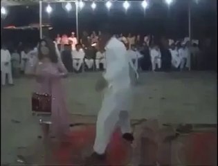 chicken dance meanwhile in india