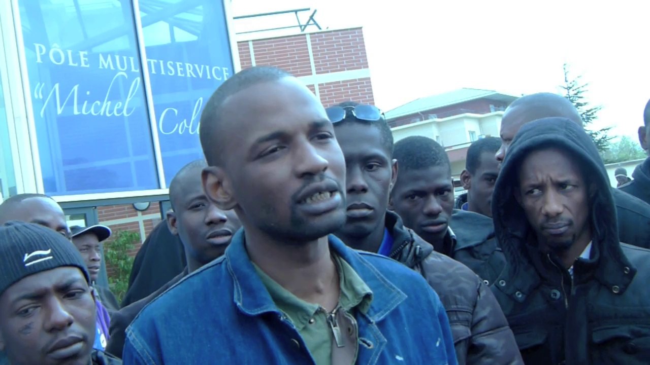 Des sans papiers occupent le centre social Colucci à Carrières-sous-Poissy
