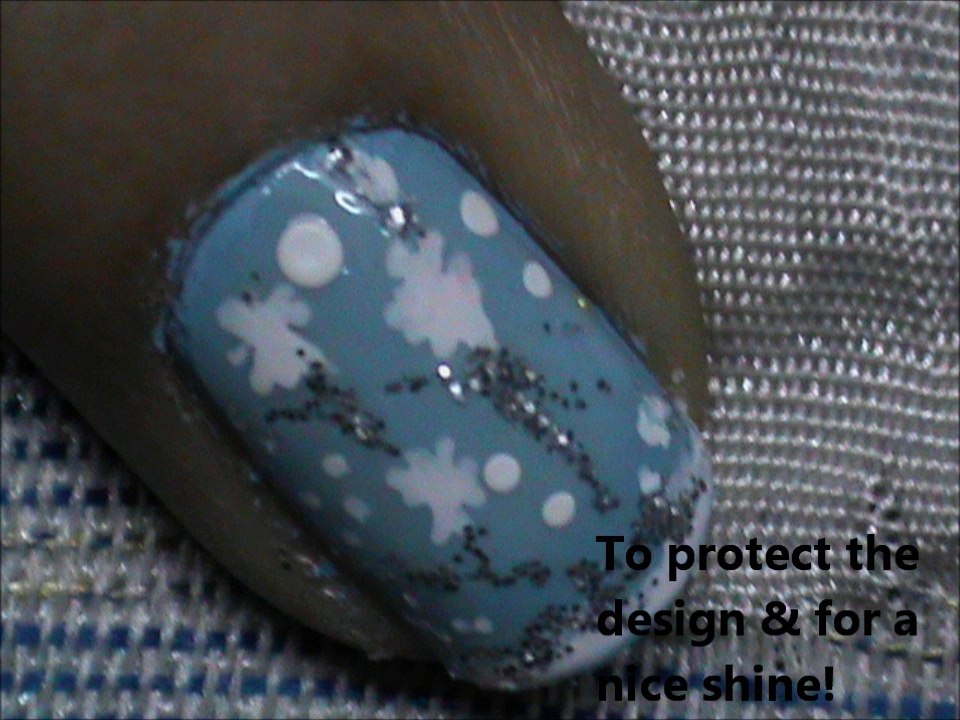 Snowflake nail design