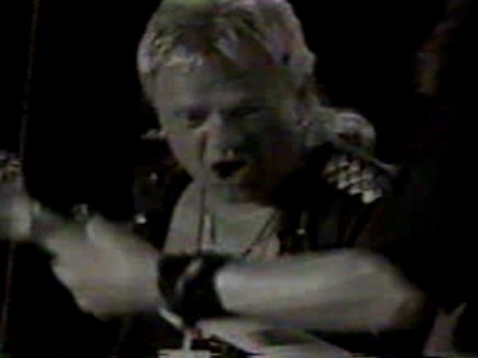 Accept - Slaves to Metal