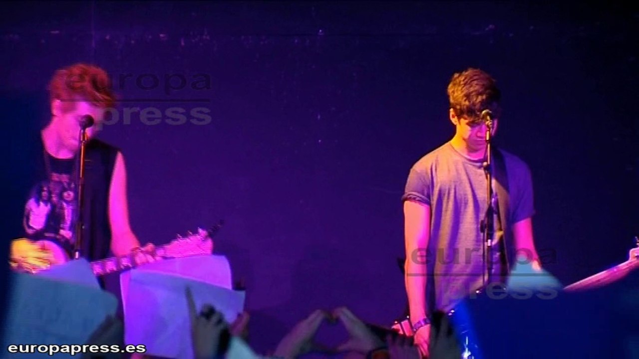 5SOS responden a sus fans madrileñas