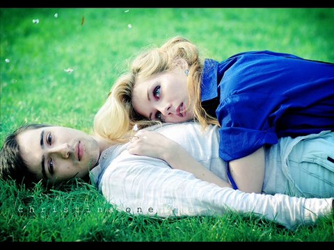 Yapraklar Dalına Veda Ederken - Ben Seni Bir Eylül Akşamı Sevdim - Nusret YILMAZ