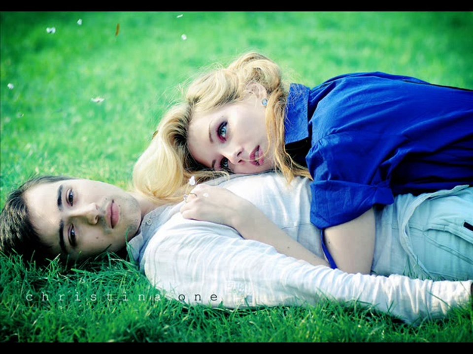 Yapraklar Dalına Veda Ederken - Ben Seni Bir Eylül Akşamı Sevdim - Nusret YILMAZ