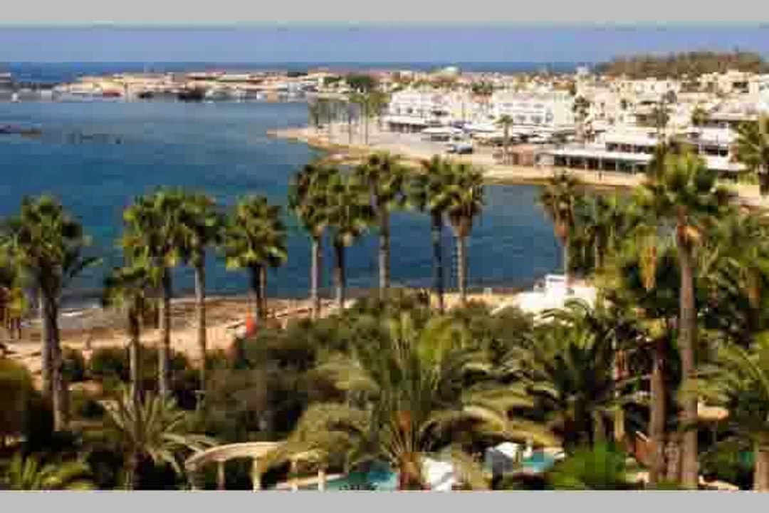 Coastel Property For Sale in Cyprus With Permanent Residency