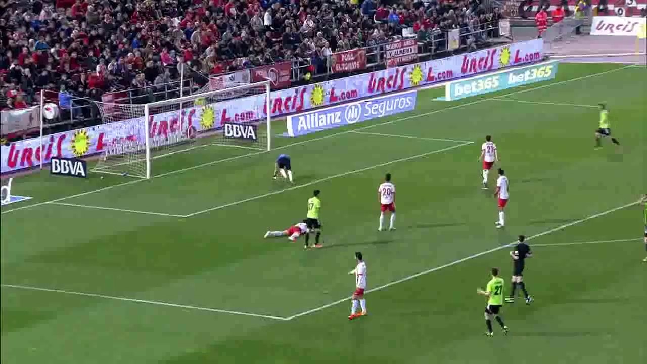 Almería 1 Osasuna  2