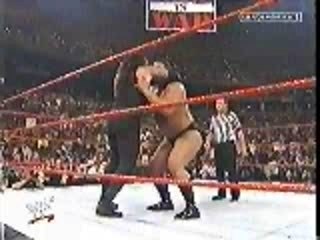 Big Show Chokeslams Undertaker