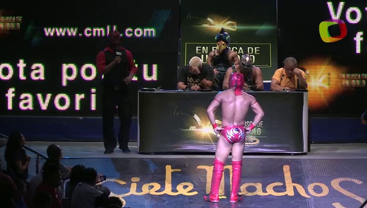 Dragon Lee vs Soberano Jr. in a En Busca de un Idolo match