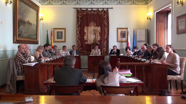 Pleno ordinario Ayuntamiento de Castro Urdiales 04042014 002