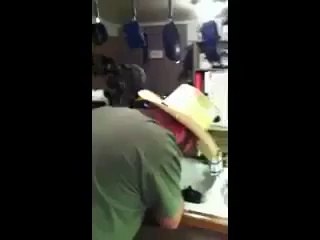 on a retrouvé Jack Daniel ( en personne) ... à ne surtout pas essayer à la maison