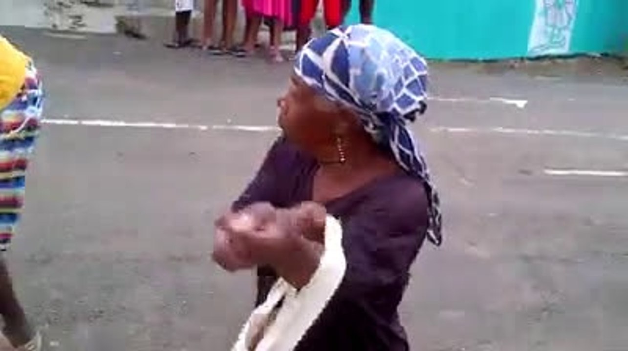 RESPECTEZ LES GENS QUI ONT VÉCU HEIN VOUS LES JEUNES LA MDRR
