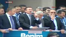 İ. Melih Gökçek mazbatasını aldı