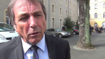 Mairie : réaction Rousseau