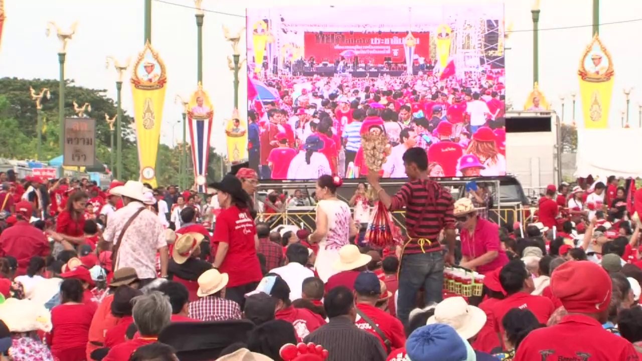 Thai 'Red Shirts' rally to support embattled PM