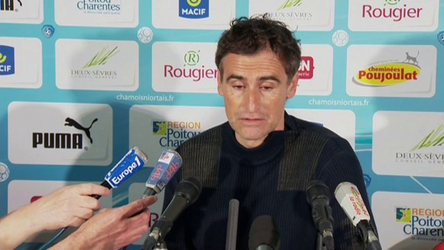 Conférence de presse Chamois Niortais - Dijon FCO (2-0) : Pascal GASTIEN (NIORT) - Olivier DALL'OGLIO (DFCO) - 2013/2014
