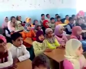 أنظر ماذا فعل الأستاذ في قسمه شئ لا يصدق‬‬