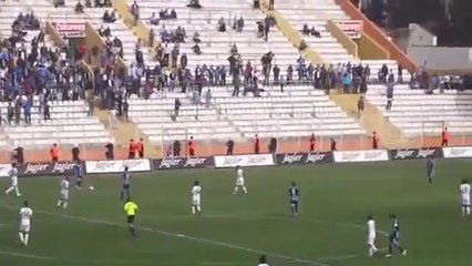 Hakemi Protesto Edip Hücum Etmemek