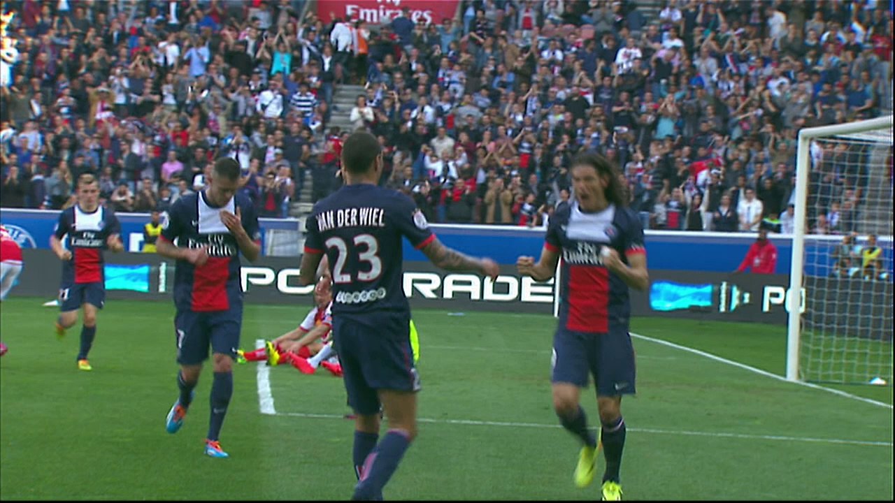 But Edinson CAVANI (43ème) - Paris Saint-Germain - Stade de Reims - (3-0) - 05/04/14 - (PSG-SdR)