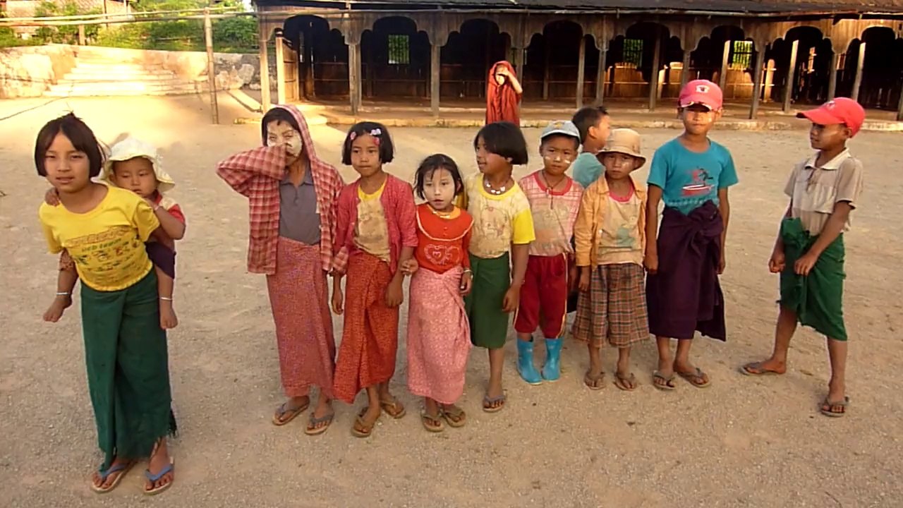 Sur la route du lac Inle( Birmanie)