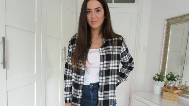 How To Wear High Waisted Mom Jeans